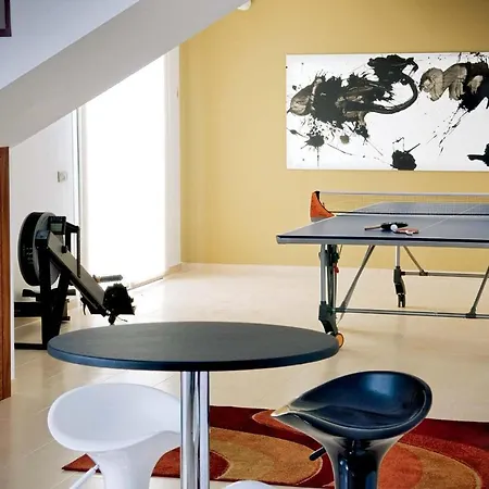 Puerto Del Carmen Sleeps 6 Air Con Wifi Villa Puerto del Carmen (Lanzarote)